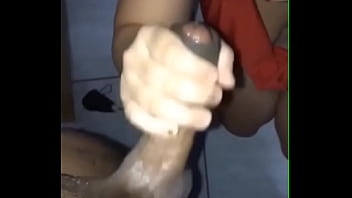 Faminta de porra pedi de joelhos até ele jorrar tudo Faminta de porra pedi de joelhos até ele jorrar tudo