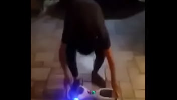 Joven Mexicano Chupa Hoverboard thumbnail
