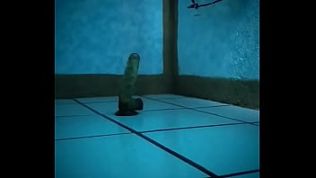 Recibe el año caliente y con su juguete favorito ️