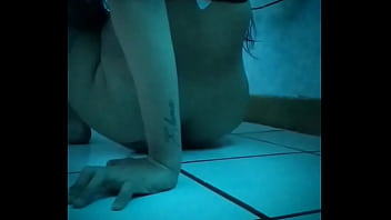 Recibe el año caliente y con su juguete favorito ️