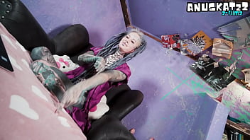 Ink covered beauty’s livestream featuring anal fun