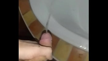 Pissing Pissing