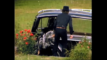 Pol mascarne se folla a george