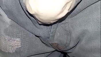 Pantalones orinados con pañal de tela y doble orgasmo