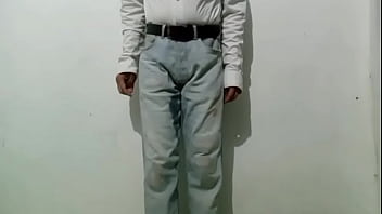 Pantalones orinados con pañal de tela y doble orgasmo