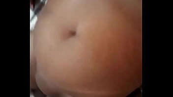 Safadona tomado banho