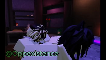 Me la cogo mientras preparaba el almuerzo