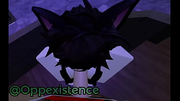 Me la cogo mientras preparaba el almuerzo