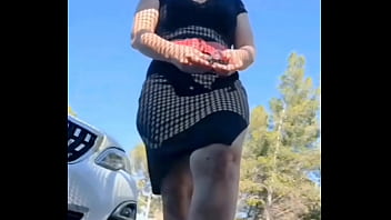 Sur un parking avec mon plug