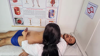 Enfermeira faz paciente ter ereção muito dura