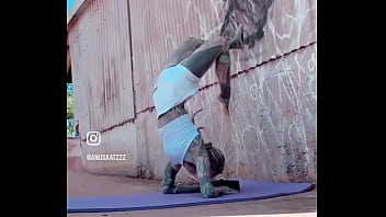 Stretches #yoga #stretches #inkedgirl #tattoo #tattoos #inkedsport #inkedyoga #tattooyoga