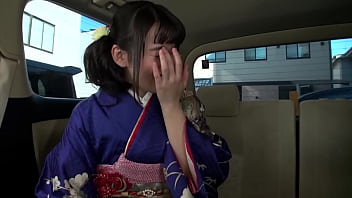 成人式帰りのgカップ爆乳処女20歳 無料記念撮影と称して中出し撮影2