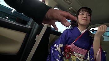 成人式帰りのgカップ爆乳処女20歳 無料記念撮影と称して中出し撮影2