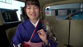 成人式帰りのgカップ爆乳処女20歳 無料記念撮影と称して中出し撮影2