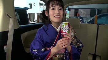 成人式帰りのgカップ爆乳処女20歳 無料記念撮影と称して中出し撮影2