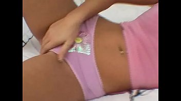 She gives him a fantatsic blowjob and gets a facial