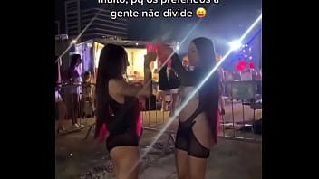 Famosas thumbnail
