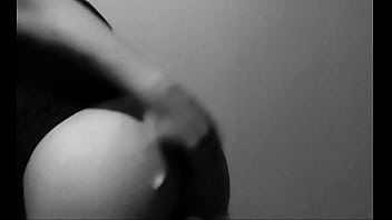 Me doy nalgadas por un poco de dinero me pagaron por subirlo