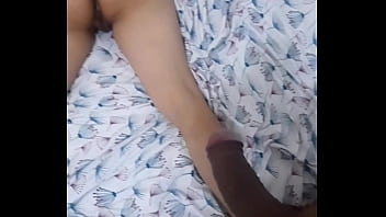 La puta de mi hermanastra quería comerme la polla y tuve que follarla casi nos vemos mamá amateur nora milf andy z 94