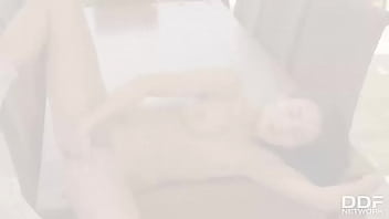 Pussy gape czech babe fingers herself outdoors