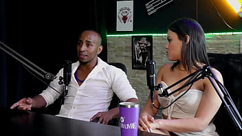 Veja a entrevista safada e cheia de putaria com a maria bittencourt e negro top oficial com thaisa redvelvet e tifany rocha no porn cast brazil parte 1 watch sheer red