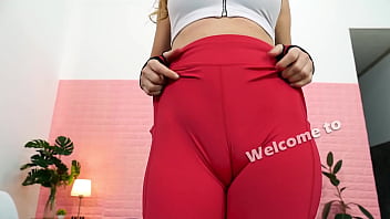 Pretty busty doll huge cameltoe in tight leggings