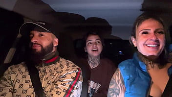 Motorista De Aplicativo Pega Uma Passageira Que Tinha Acapado De Fazer Aniversário Não Aguentamos E Pedimos Pra Chupar Ela Toda De Presente Ate Ela Gozar Gostoso Nassa Boca thumbnail