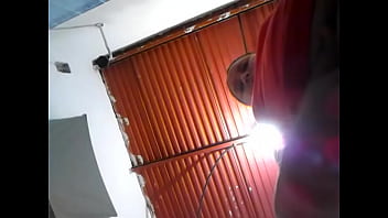 Mi esposa enseña el culo