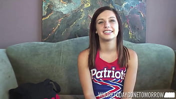 Teen slut mary jane wrecks herself to join to cheerleaders