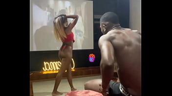 Eu quase fiz esse negão goza mais de uma vez na sentada