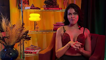 Safadas no podcast quente e úmido com os lançamentos do mês de agosto com natasha fiore e bia hot