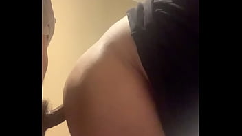 El Tío No Le Gusta El Condon Y Me Hace Bareback thumbnail