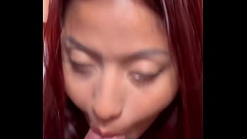 El fontanero me destapa la cañería