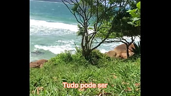 Cantor mostrando seu talento