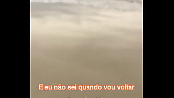 Cantor mostrando seu talento