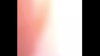 Cantor mostrando seu talento