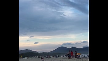 Cantor mostrando seu talento