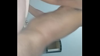 Comendo uma novinha casada branquinha