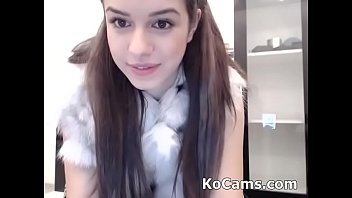 Cute brunette with cameltoe curved big ass