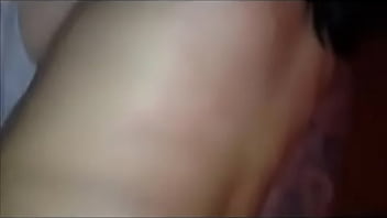 Se pone en 4 posición sexual