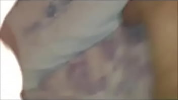 Se pone en 4 posición sexual