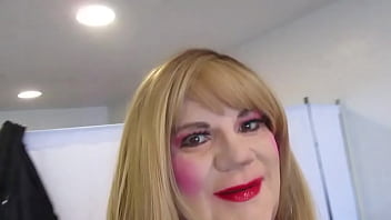 Getting ready with ts aliza breeze we have a gentleman caller cummimg by