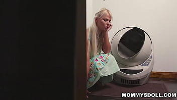 Kenna has a mommy fetish