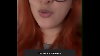 Cecy hace un video para sus fans