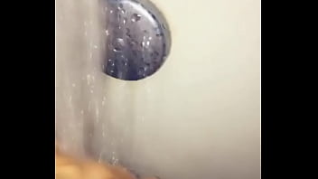 Sydneydivine in shower