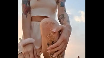 Это тоже сделаешь адалт контентом