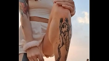 Это тоже сделаешь адалт контентом