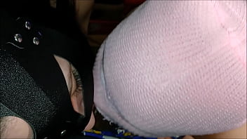 Two young pretty girls share a big dick and swap the cum