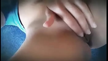 Vadia brincando com a buceta