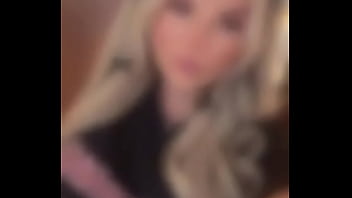 Day 3 of my mini brat vacay~ almost time for limp bizkit~only dm ready to spurt £hundreds so me and my friends can l